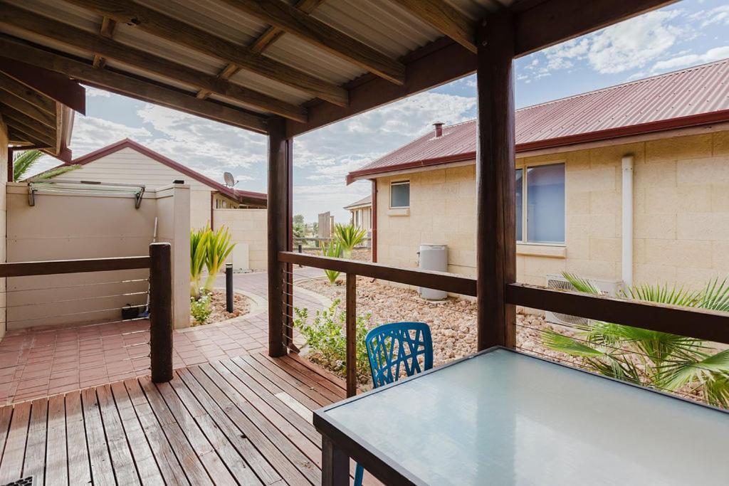 Apartamento Peoples Park Coral Bay Exterior foto
